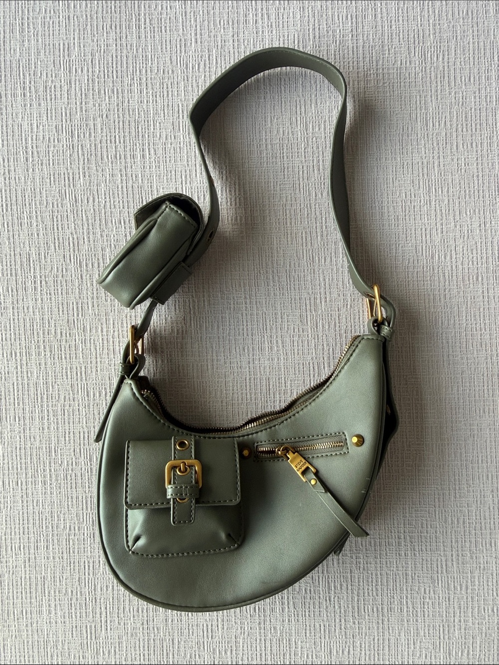 Steve Madden crescent bag